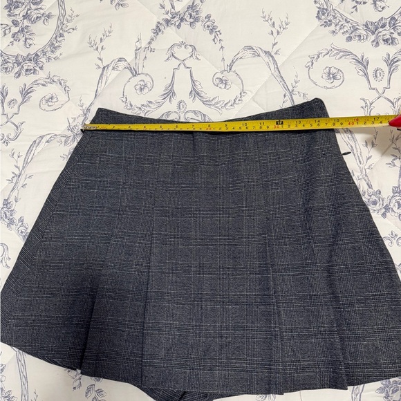 Zara Dark Gray Plaid Mini Skort - Picture 6 of 8